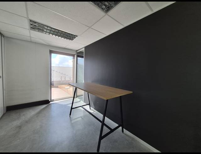 520M² OFFICE TO LET IN SANDTON CENTRAL